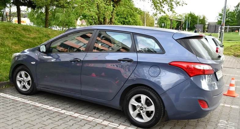 Hyundai I30 cena 28000 przebieg: 208400, rok produkcji 2014 z Kraków małe 106